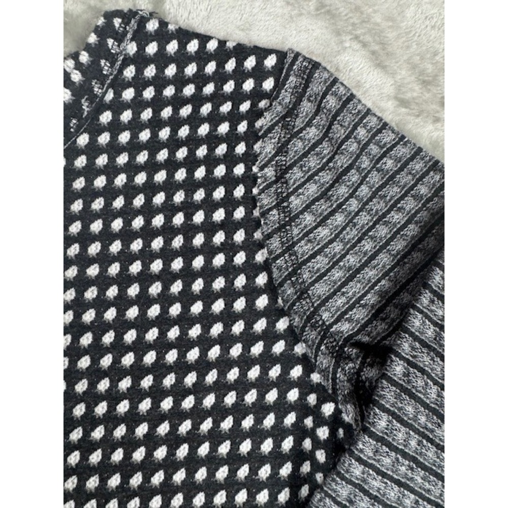 easel Black and White Patterned Long Sleeve Tee - Picture 3 of 9
